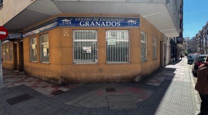 Shop / premises commercial of 161 m² in León (24003)