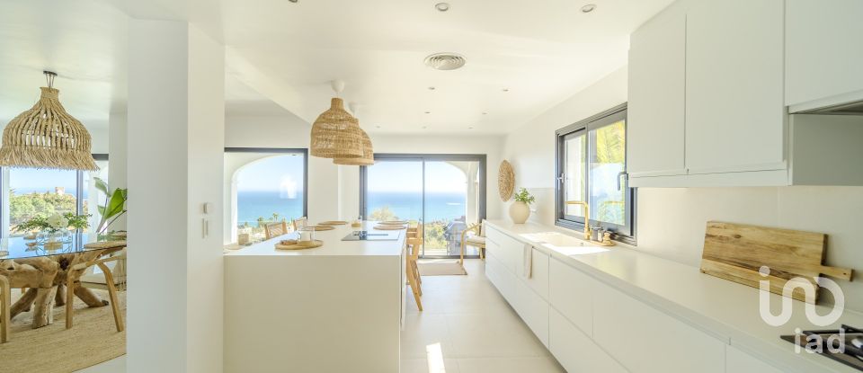 House 5 bedrooms of 319 m² in Pueblo Benalmadena (29639)