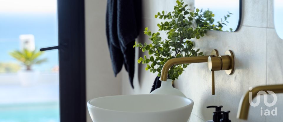 House 5 bedrooms of 319 m² in Pueblo Benalmadena (29639)