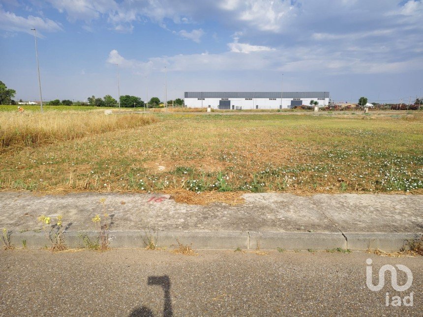 Building plot of 381 m² in Cañada Rosal (41439)