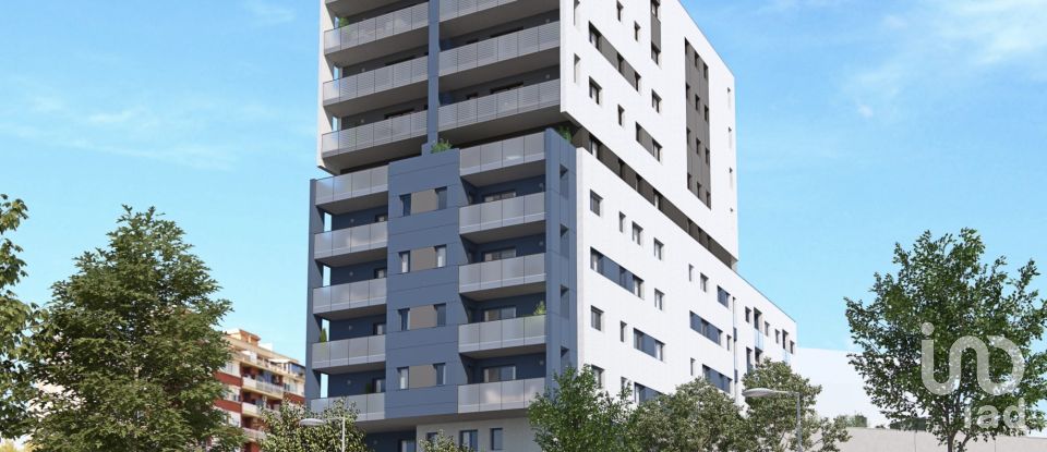 Penthouse 3 bedrooms of 83 m² in Badalona (08912)