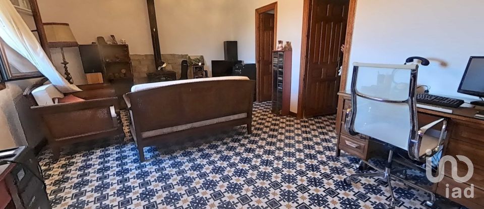 Maison 4 chambres de 224 m² à Les Oluges (25214)