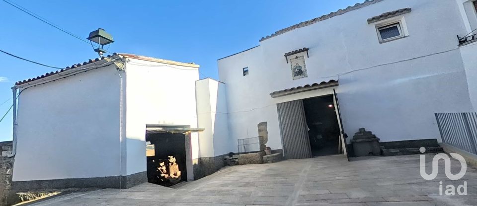 Maison 4 chambres de 224 m² à Les Oluges (25214)