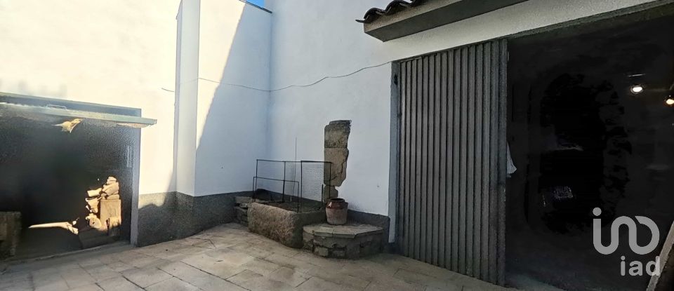 Maison 4 chambres de 224 m² à Les Oluges (25214)