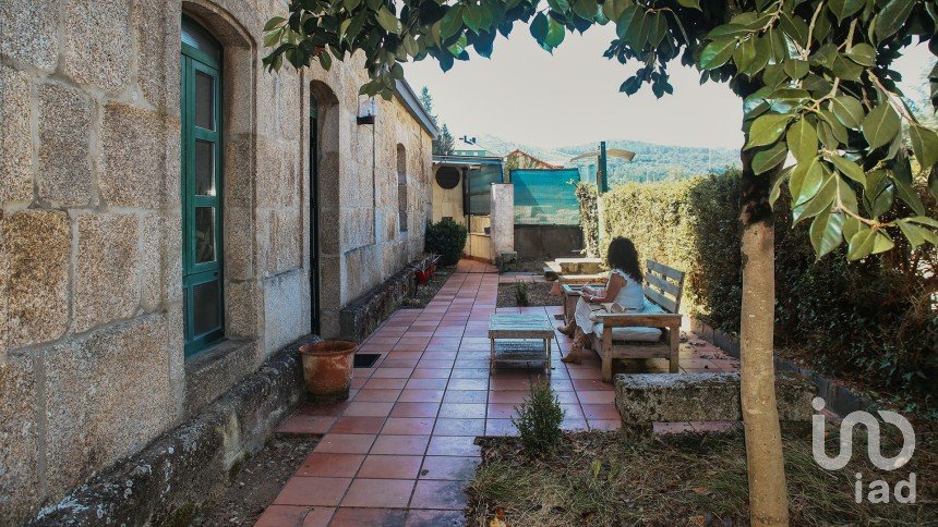 Village house 5 bedrooms of 238 m² in Vilarello (27360)