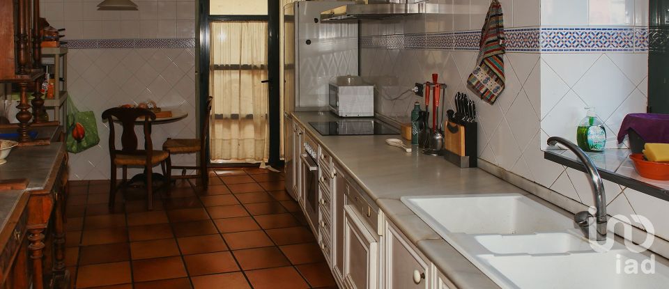 Village house 5 bedrooms of 238 m² in Vilarello (27360)