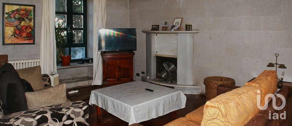 Village house 5 bedrooms of 238 m² in Vilarello (27360)