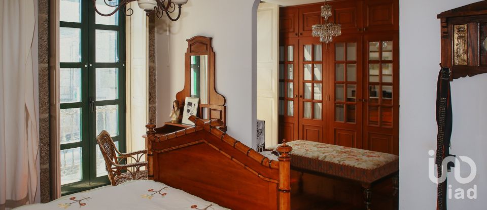 Village house 5 bedrooms of 238 m² in Vilarello (27360)