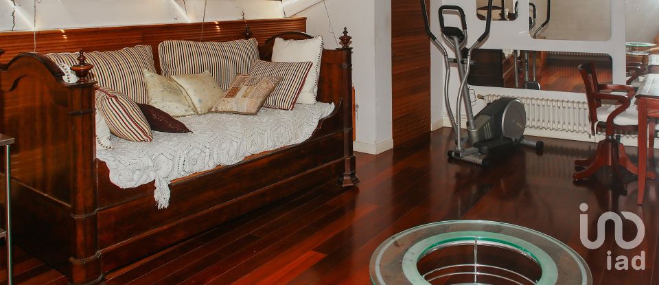 Village house 5 bedrooms of 238 m² in Vilarello (27360)