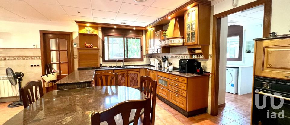 Casa señorial 5 habitaciones de 235 m² en Alcanar (43530)