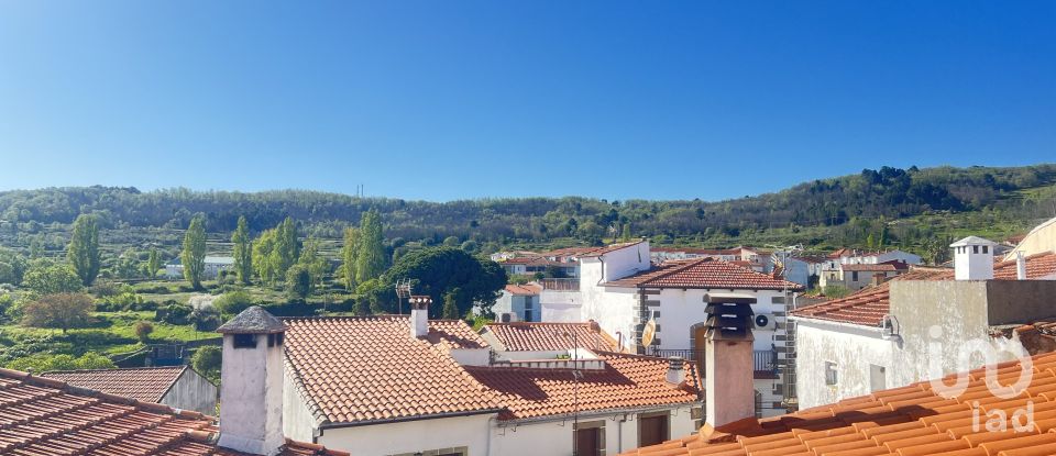 Townhouse 3 bedrooms of 220 m² in Villamiel (10893)