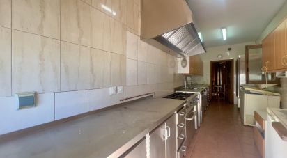 Townhouse 3 bedrooms of 220 m² in Villamiel (10893)