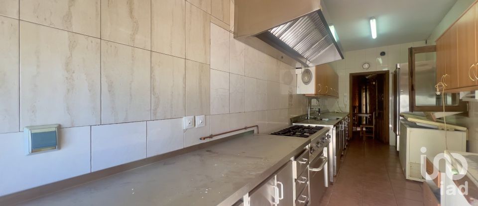 Townhouse 3 bedrooms of 220 m² in Villamiel (10893)