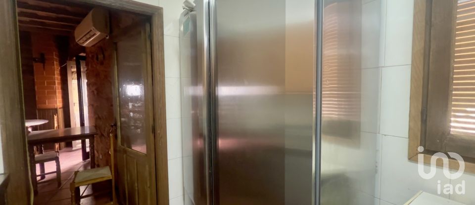 Townhouse 3 bedrooms of 220 m² in Villamiel (10893)