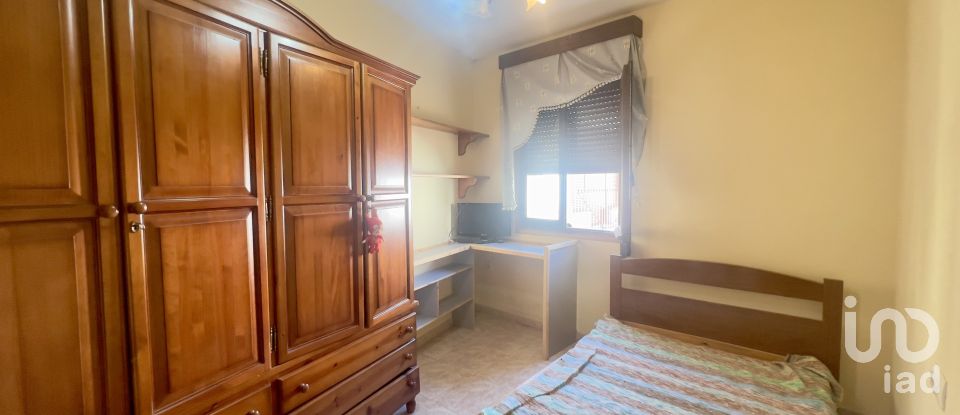 Townhouse 3 bedrooms of 220 m² in Villamiel (10893)