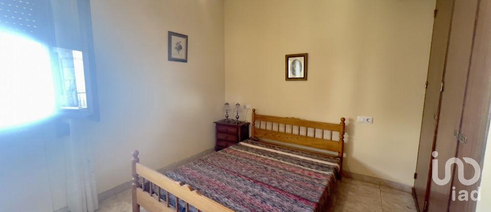 Townhouse 3 bedrooms of 220 m² in Villamiel (10893)