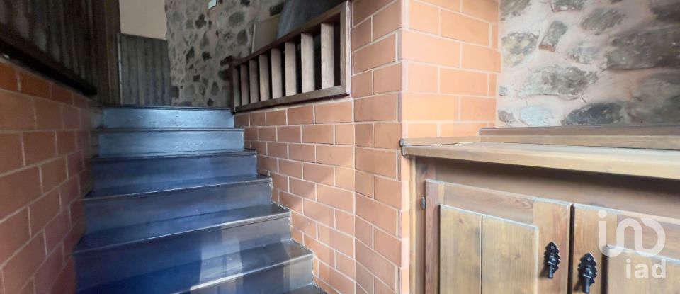 Townhouse 3 bedrooms of 220 m² in Villamiel (10893)