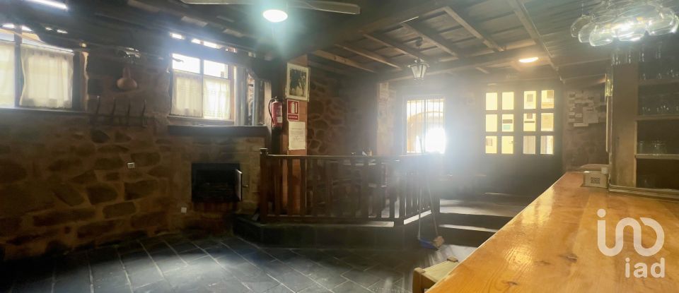 Townhouse 3 bedrooms of 220 m² in Villamiel (10893)