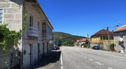 Mansion 3 bedrooms of 400 m² in Vilasobroso (36879)