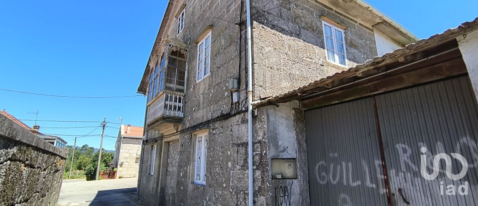 Mansion 3 bedrooms of 400 m² in Vilasobroso (36879)