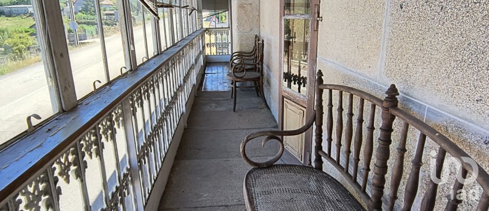 Mansion 3 bedrooms of 400 m² in Vilasobroso (36879)