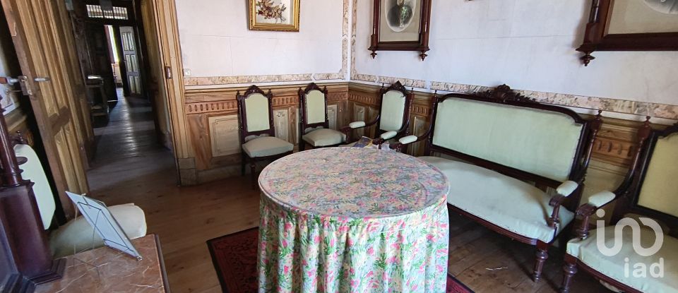 Mansion 3 bedrooms of 400 m² in Vilasobroso (36879)