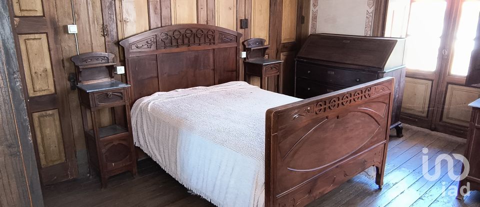 Mansion 3 bedrooms of 400 m² in Vilasobroso (36879)