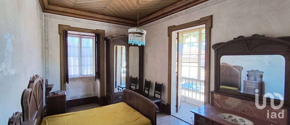 Mansion 3 bedrooms of 400 m² in Vilasobroso (36879)