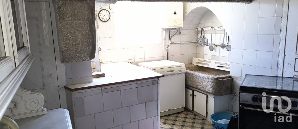 Mansion 3 bedrooms of 400 m² in Vilasobroso (36879)