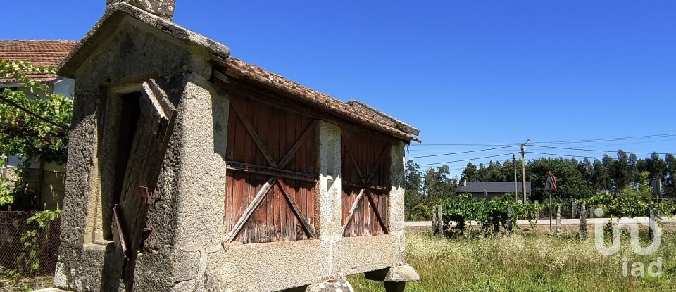 Mansion 3 bedrooms of 400 m² in Vilasobroso (36879)