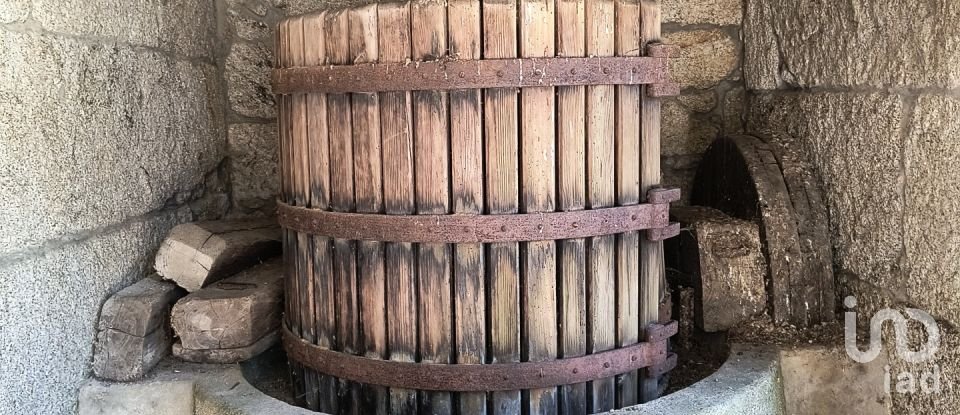 Mansion 3 bedrooms of 400 m² in Vilasobroso (36879)