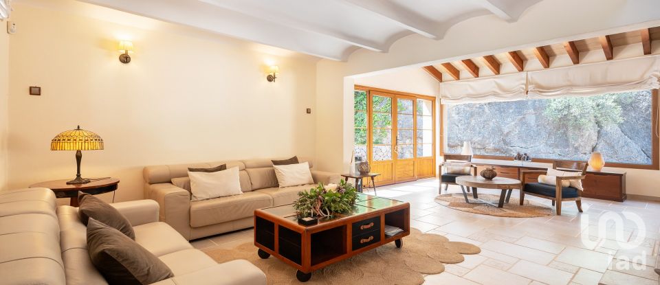 Casa rústica 4 habitacions de 312 m² a Calvia (07184)