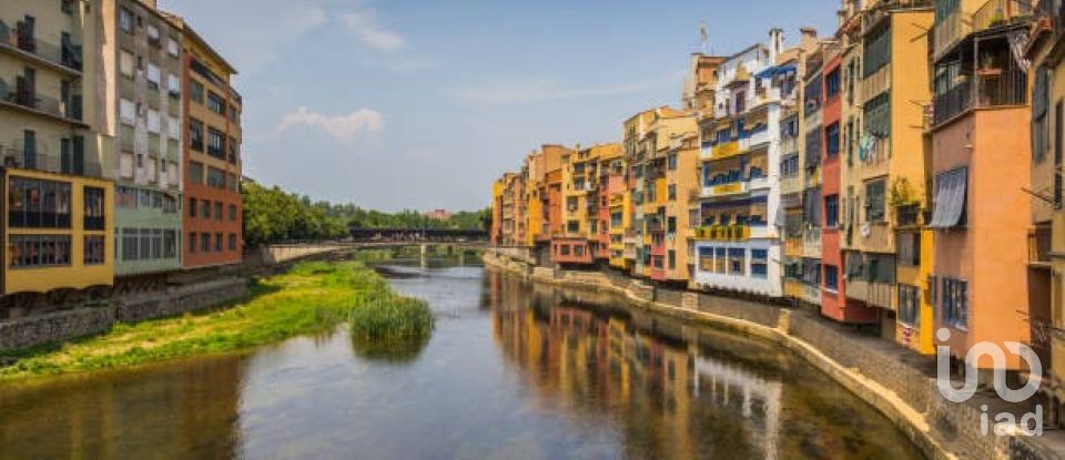 Piso 3 habitaciones de 152 m² en Girona (17002)