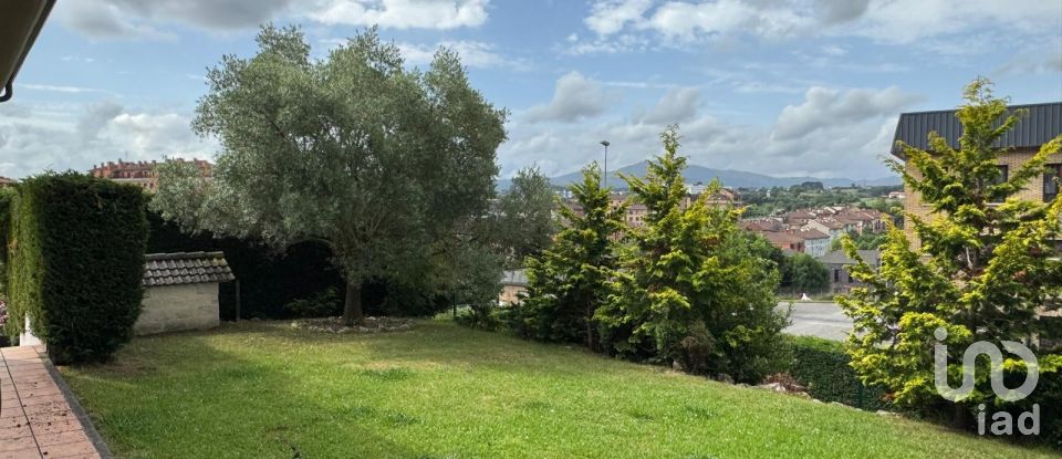 Appartement en maison 4 chambres de 520 m² à Avilés (33401)