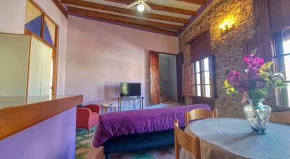 Townhouse 4 bedrooms of 312 m² in Nucleo Benisiva (03788)