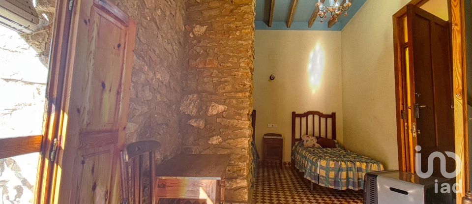 Townhouse 4 bedrooms of 312 m² in Nucleo Benisiva (03788)