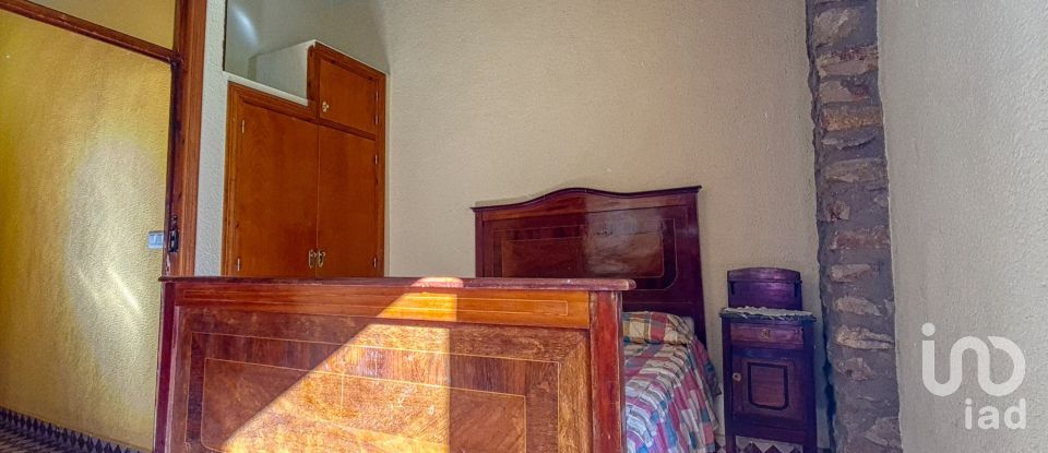 Townhouse 4 bedrooms of 312 m² in Nucleo Benisiva (03788)