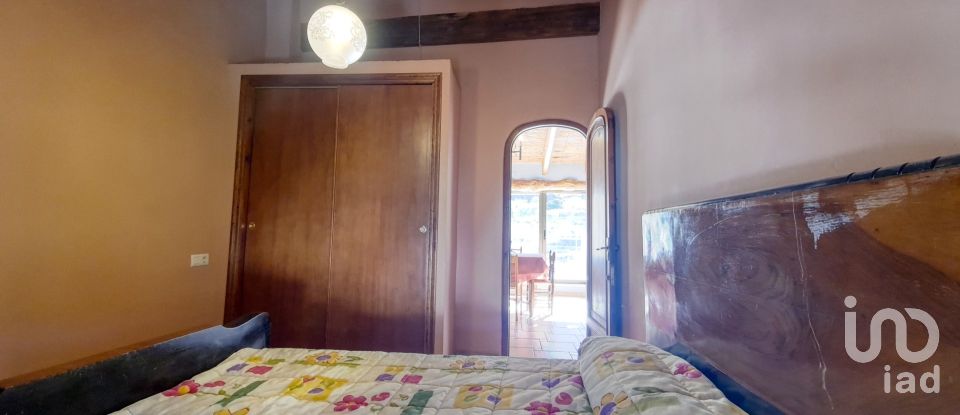 Townhouse 4 bedrooms of 312 m² in Nucleo Benisiva (03788)