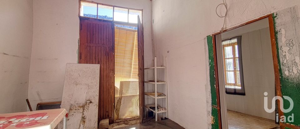 Townhouse 4 bedrooms of 312 m² in Nucleo Benisiva (03788)