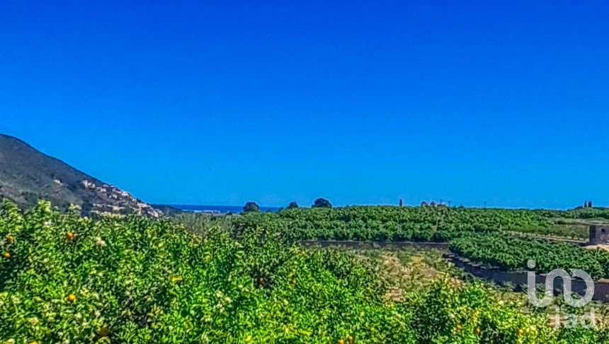 Land of 6,372 m² in Adsubia (03786)