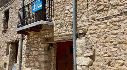 Village house 4 bedrooms of 130 m² in Fredes (12599)