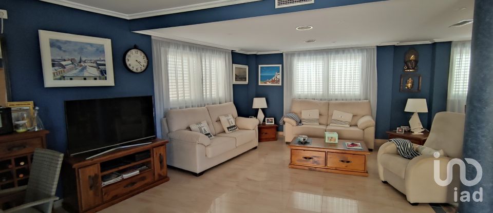 Casa 4 habitacions de 377 m² a Oropesa/Oropesa del Mar (12594)