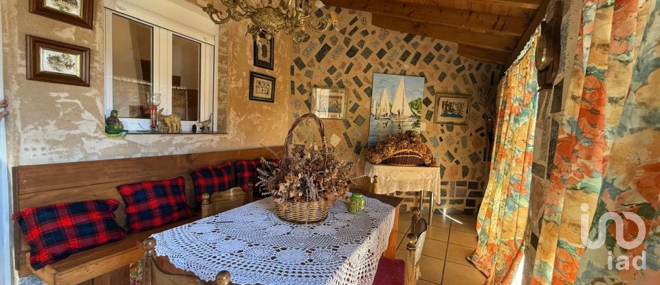 House 6 bedrooms of 160 m² in Santa Cristina de Valmadrigal (24290)