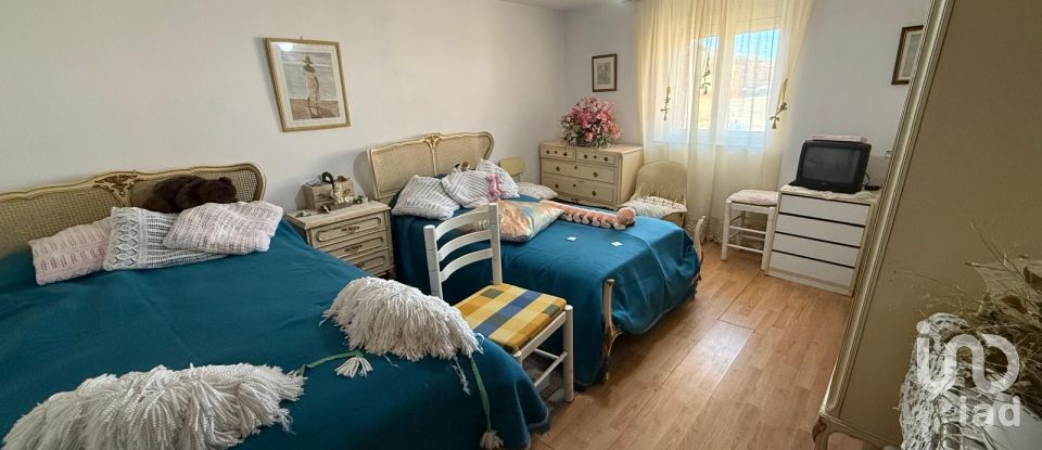 House 6 bedrooms of 160 m² in Santa Cristina de Valmadrigal (24290)