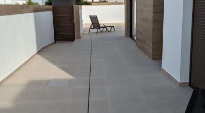 Casa 3 habitacions de 154 m² a Benijófar (03178)