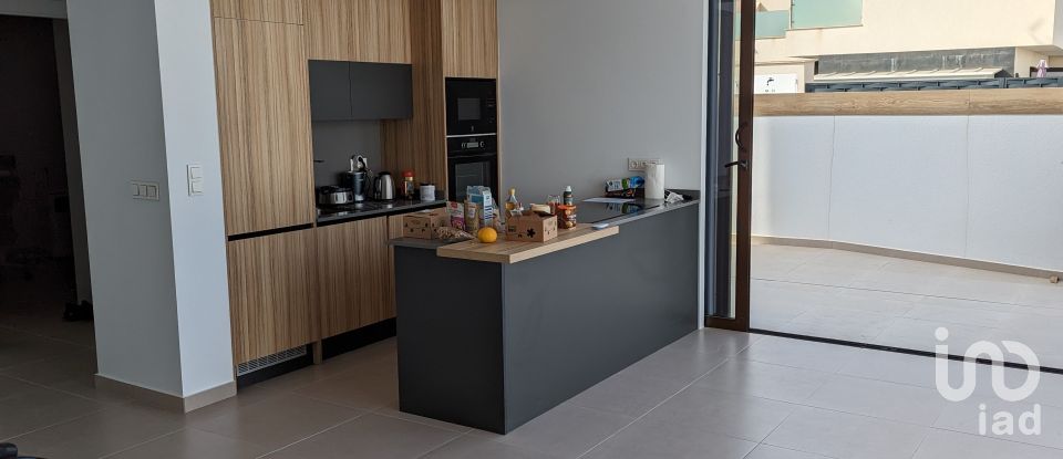 Casa 3 habitacions de 154 m² a Benijófar (03178)