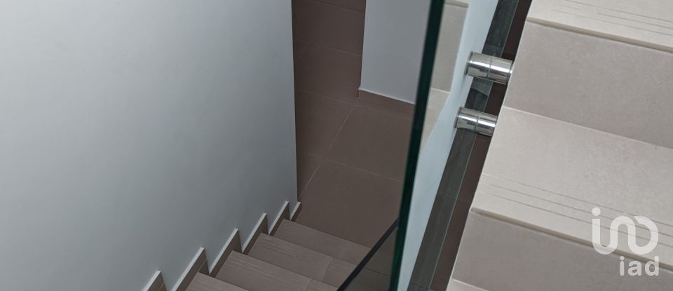 Casa 3 habitacions de 154 m² a Benijófar (03178)