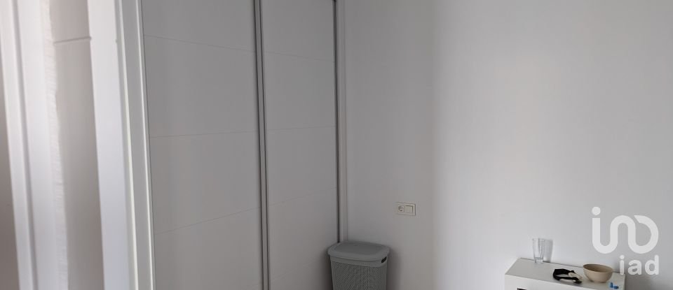 Casa 3 habitacions de 154 m² a Benijófar (03178)