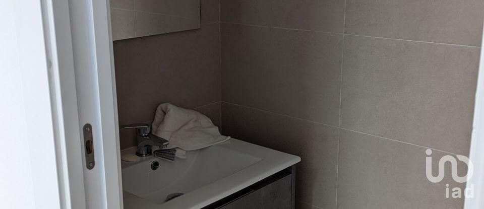 Casa 3 habitacions de 154 m² a Benijófar (03178)