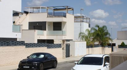 Casa 3 habitacions de 154 m² a Benijófar (03178)